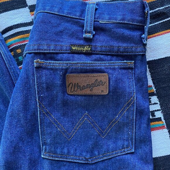 Vintage Wrangler Cowboy Cut Flare Dark Wash Jeans. Western Wear. 28/32.5. USA. - Picture 2 of 10
